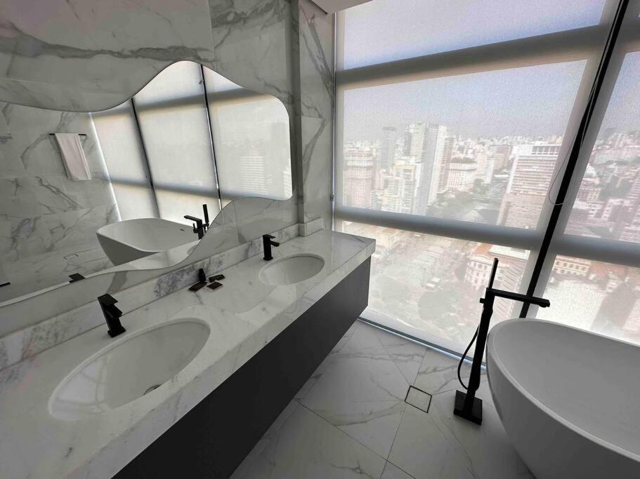 Apartamento Sky Loft - Andar 41 *